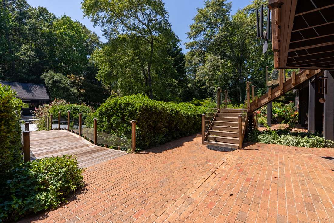 Upper deck, container gardens, glass railings